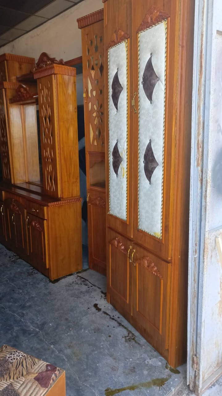 يوجد لدينا غرف النوم صاج عراقي فول نظيف العنوان قريه صدر النهر الشارع العام أي استفسار اتصل بنا على ***********
