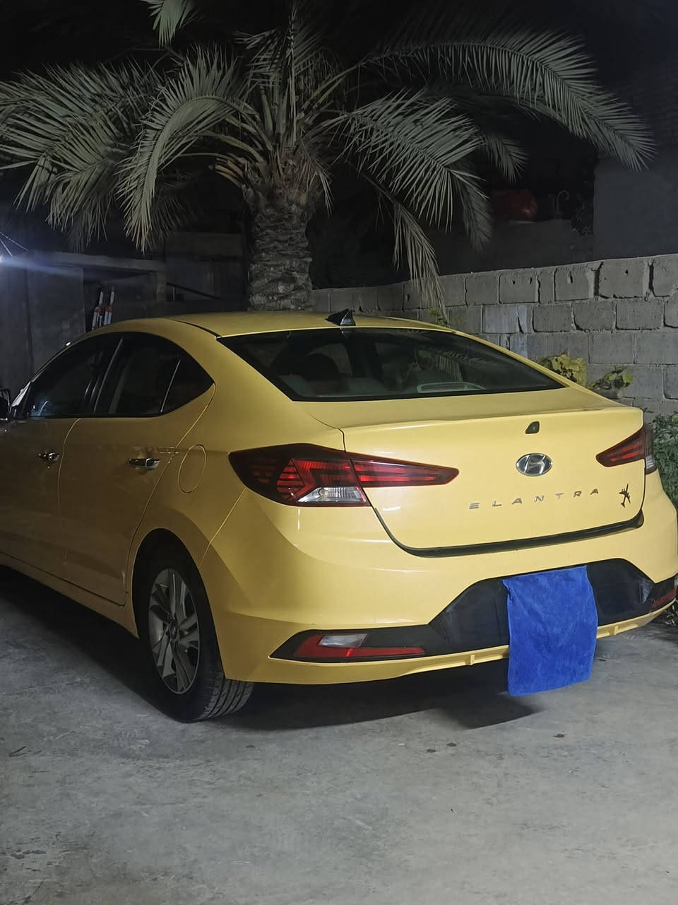 سياره النتره موديل 20 صفره ماشيه 79ميل بيها تصليح شؤيه بل بنيد وتصليح بل جاملغ مال صدر وتبديل دعاميه امامي رقمها بغداد تكسي  سياره بدون بصمه وفتحه  وارد امريكي رايدها بـ 148 وبيها مجال  رقم هاتف ***********
