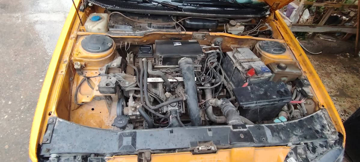 السلام عليكم بارص 18 رقم مثنى تحويل راعيها بالسماوه بيها بنيد مبدل تدفئه تبريد شغالات سنويه لل ٢٩ شاشه وكامره وتحكمات وتبريد قطعتين  مكانها بغداد الشعب مكينه تنقص دهن سعرها ٣٨ وبيها مجال ***********
