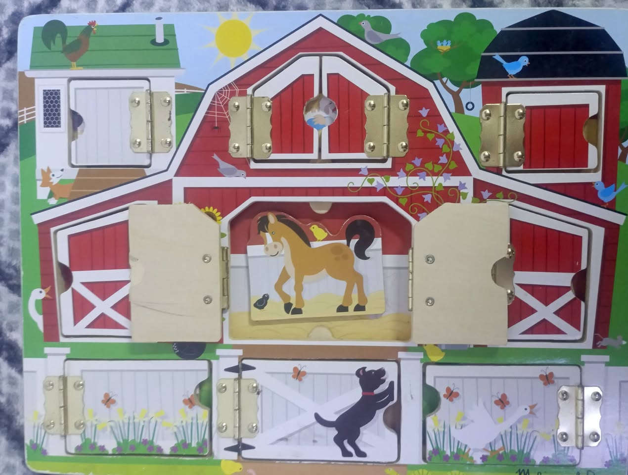 لعبة لايت برايت (Lite-Brite) الكلاسيكية المضيئة.
تعتمد اللعبة على وضع أوتاد ملونة شفافة في شاشة سوداء لإنشاء صور مضيئة بناءً على قوالب محددة. 
تساعد في تعزيز الإبداع، وتطوير المهارات الحركية الدقيقة، والتنسيق بين اليد والعين لدى الأطفال.


**إذا كنت صاحب هذا الإعلان وتريد حذفه لأي سبب، رجاءا أرسل رسالة إلى الدعم الفني**