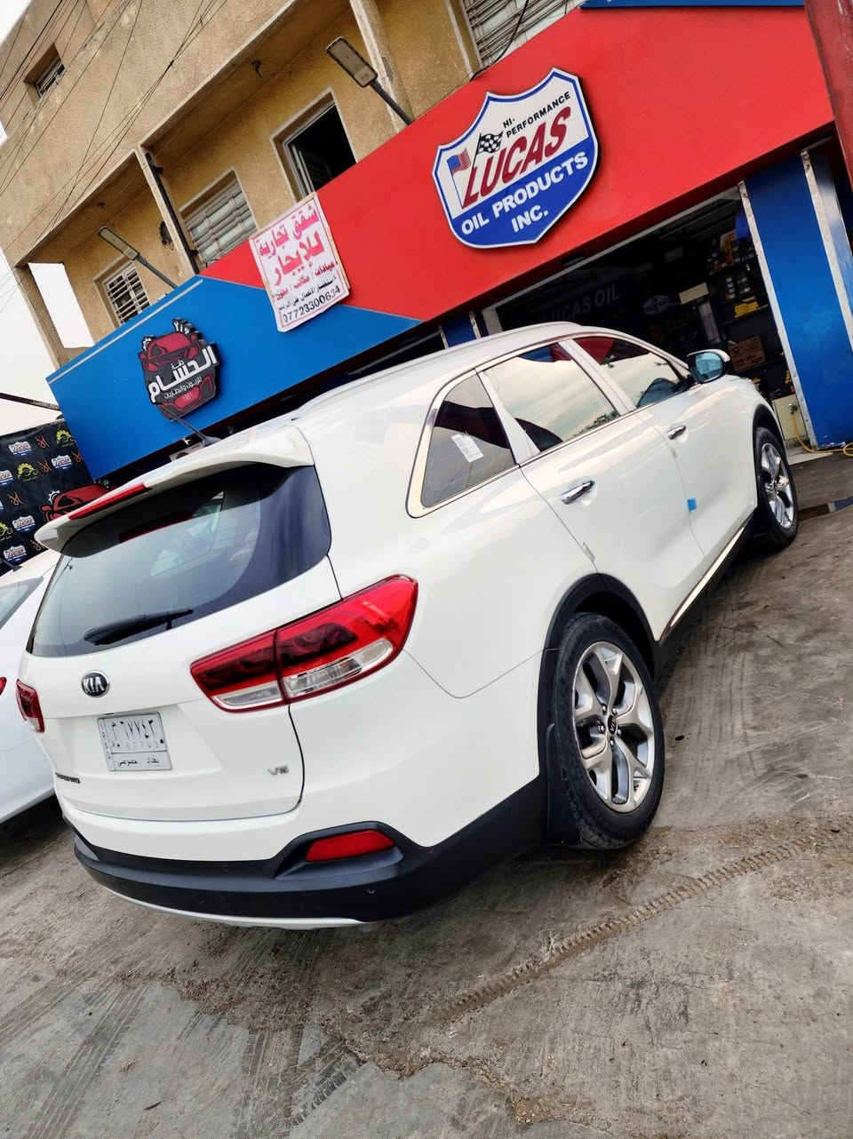 🚗 للبيع : كيا سورنتو 2016 *خليجي*
📍مكان السيارة : بغداد 
☎️ للتواصل : ***********
💰 السعر   :  215 $ ورقة قابل للتفاوض
🛠️ المحرك : 6 سلندر
💥 الرقم : بغداد تحويل ثاني يوم
💎 الحالة العامة للسيارة : السيارة فووول عدا الفتحة  نظيفة جدا وجاهزة من كلشي 🚗🛑
✅مواصفات  السيارة : 7 راكب 3 قطع تبريد  تحكمات ستيرن بصمتين لايت زينون عالي ناصي ليد خلفي شاشه اندرويد اشاير بالمري مري شفط دخول ذكي علامات ترحيب بردات خلفيه جنطه كهرباء وحساس 
السيارة مكفولة كير ومحرك
و من الضرر والضربة 🛑 مكفولة داخل وخارج .
