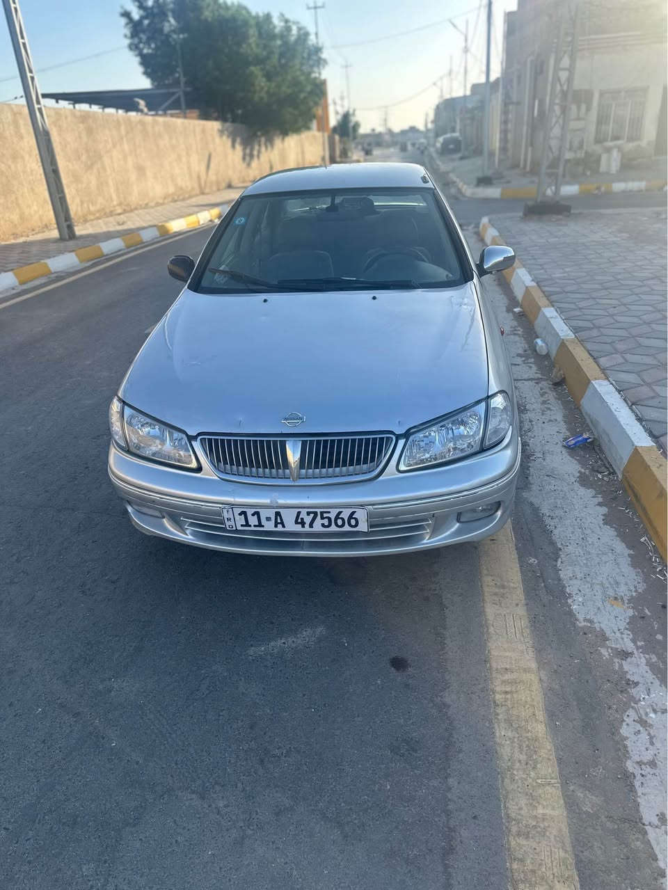 السلام عليكم 
نيسان سني ياباني بلادي يسرة 2001 رقم بغداد انكليزي مشروع وطني تحويل ثاني يوم سيارة نظيفة كلش وبيها كم قطعه صبغ جمالية تبريد ثلج باتري وتابر جديد مكينه وكير خير من الله 
***********
*********** دهل اوران, واسط
