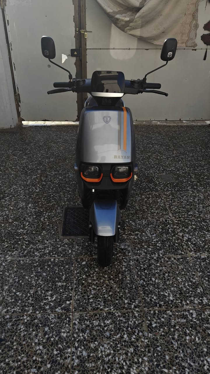 دراجه شحن  2025 
المواصفات 
بك
بصمتين 
منفذ USB
تشغيل عن بعد
دسكات امامي خلفي
مانع سرقه
لايت ابيض زنون
3سرعات
كلشي مامبدل بيها ولا مصلح دراجه كلش نظيفه
اخت الجديدة
السعر 750 وبيها مجال بسيط كلش كلشي شغال بيها 
الاستفسار ***********
