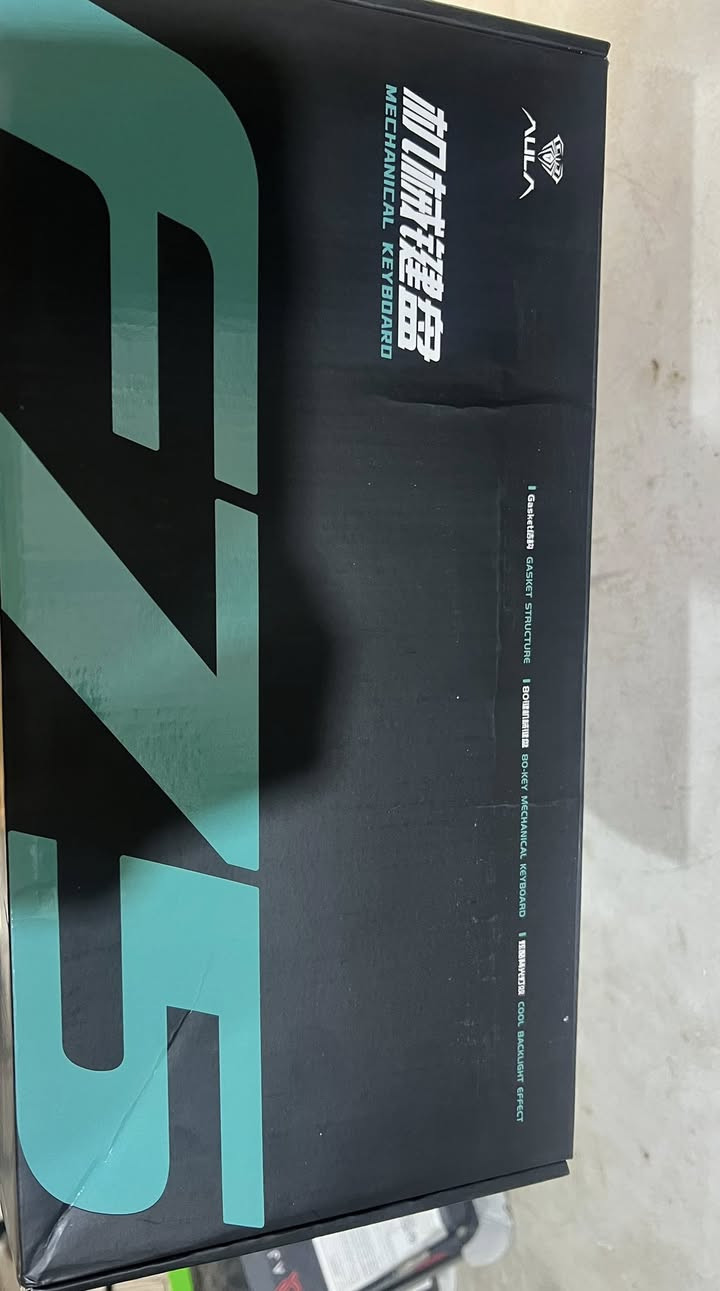 كيبورد F75 كيبورد جديد ممستخدم دقيقه وحده سعر65 وبي مجال بسيط تواصل خاص او واتساب ***********
