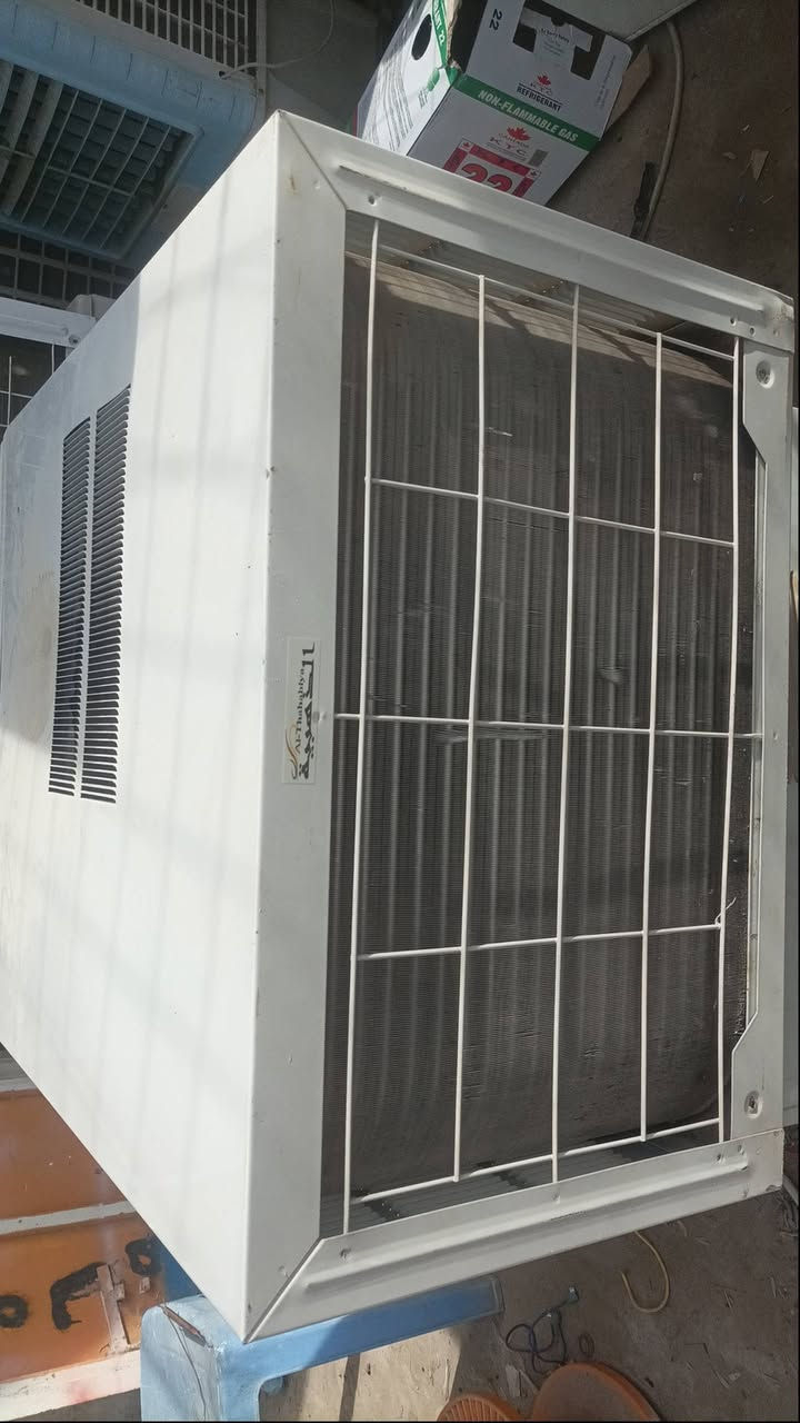 مكيف الذهبي روتري شركه  تدفئه وتبريد شرط الفحص  طنين ....للبيع 225 قفل ويرهم مراوس بسبلت عاطل أو مكيف عاطل حسب الاتفاق مكاني سامراء يوجد توصيل ..***********
