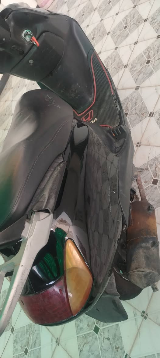 السلام عليكم سبيسي ياباني مجفته مره دراجه نضيفه عميله متوكفك بشارع سعرها 450وبيها مجال الإتصال،***********
