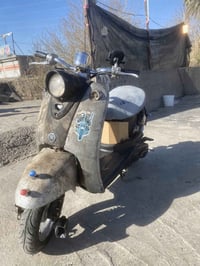 دراجه كلاسك عبد الحليم نضيفه نقص بس كفرات خلفيه سعر100وبيهه مجال شراي ...