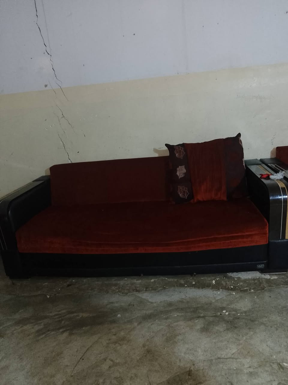 غنفات تكمه 8مقاعد داخلهن حديد قويات رايدتهن ب65


**إذا كنت صاحب هذا الإعلان وتريد حذفه لأي سبب، رجاءا أرسل رسالة إلى الدعم الفني**