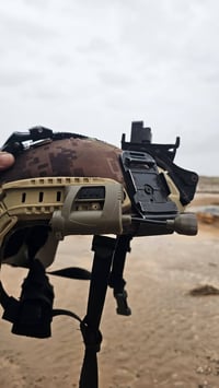 خوذة • خاص للعسكريين • توصيل