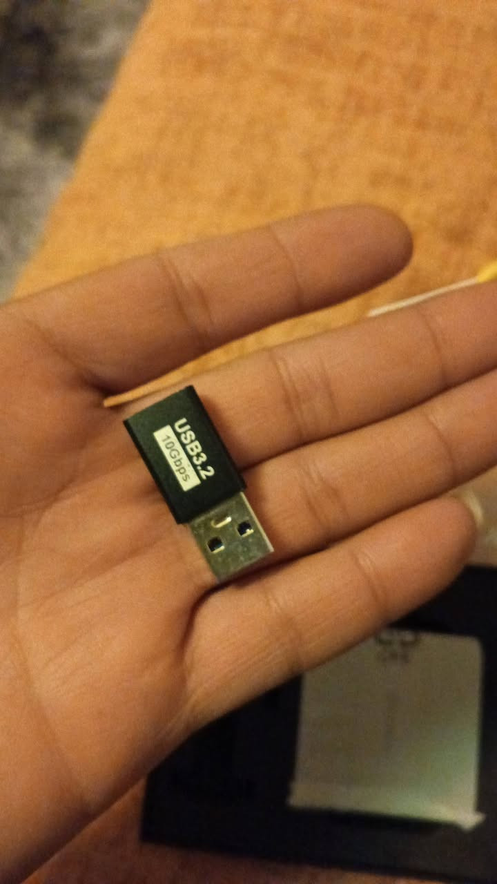 هذا محرك أقراص صلب خارجي من نوع Reletech Elite9 Series SSD. 

جهاز تخزين احترافي محسن للتصوير الفوتوغرافي.

متوافق مع أجهزة الكمبيوتر المحمولة والأجهزة اللوحية والهواتف الذكية وأجهزة التلفزيون.

يتميز بسرعات قراءة وكتابة تصل إلى 2000 ميجابايت/ثانية.

يستخدم تقنية 3D NAND TLC للتخزين.

تصميم متين ومحمول مع تحكم حراري فريد.

السعر 125 الف 
***********
