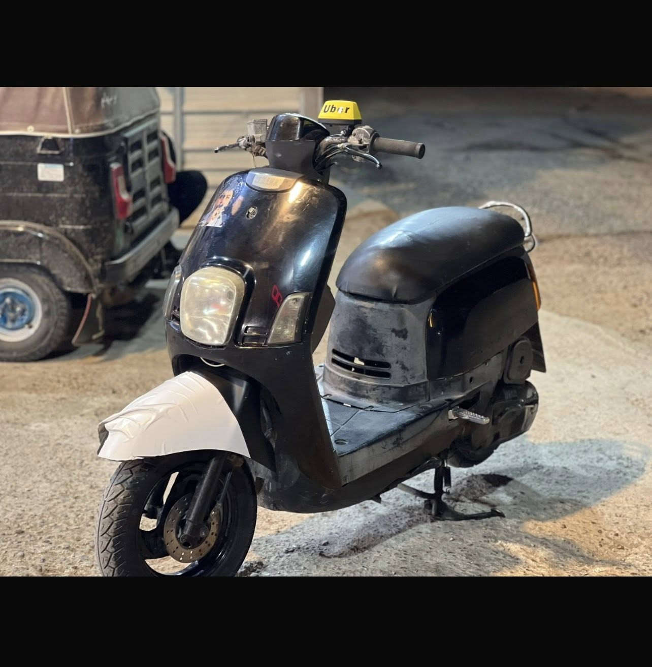 سلام عليكم دراجه ماكس بوليس (2007) دراجه حلوه ونظيفه وكامله من كلشي مابيها اي نقص شرط تنكر سلف وتطلع كهربائيات كلها شغاله مكينه مامفتوحه شرط ناعمه بوشه 49 الدراجه كلها بلاديه كلهة مختمه ختم واحد المكان بغداد الزعفرانيه السعر 550 وبيهة مجال ارقم ***********  غير متواجد على الخاص
