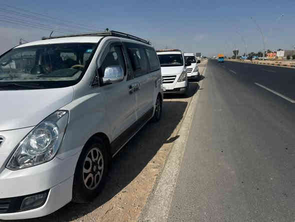 🎓 موسم حفلات التخرج بلّش!
وكثير من العوائل يحبون يروحون ويشاركون أولادهم الفرحة… بس ميكدرون يطلعون ويه باصات الطلاب.

🚐 لذلك وفرنالكُم ستاركسات مريحة ونظيفة للذهاب إلى حفلات التخرج للأهالي والعوائل فقط.

✨ حجوزات يومية – أسعار مناسبة – خدمة راقية
وكلشي جاهز حتى توصلون بوقتكم وبأمان.

📞 للحجز والاستفسار: راسل الصفحة أو اتصل على الرقم:***********
