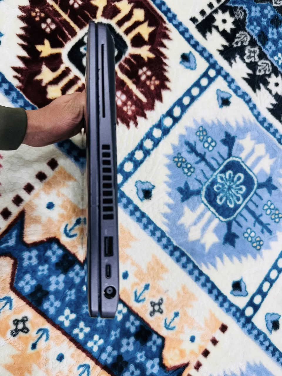 السلام عليكم
لابتوب dell latitude 5400
معالج كوراي 7 الجيل الثامن 
الرام 8 
ذاكرة 238
البطارية اقل شي 8 ساعات بطارية ممتازة جداً
مع الشاحنة الخاصة بي
اخوان الجهاز الصوت مالته ما يشتغل وما اعرف اسوي ممكن شغلة تعريفات او ابو حاسبات يشتغله الك ويصلحه بس اني انطيك بدون صوت سماعات واير يشتغل علي وسماعات بلوتوث همين يشتغل
قيم وتعال اخذه بما يرضي الله 
مكاني الموصل جانب الايمن


**إذا كنت صاحب هذا الإعلان وتريد حذفه لأي سبب، رجاءا أرسل رسالة إلى الدعم الفني**