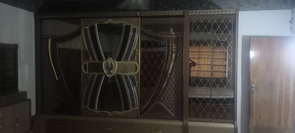 السلام عليكم غرفه تركيه نضيفه جدا جدا 98 بالميه للبيع 13 قطعه للبيع او المراوس بصغيره سعر البيع مليون وربع


**إذا كنت صاحب هذا الإعلان وتريد حذفه لأي سبب، رجاءا أرسل رسالة إلى الدعم الفني**