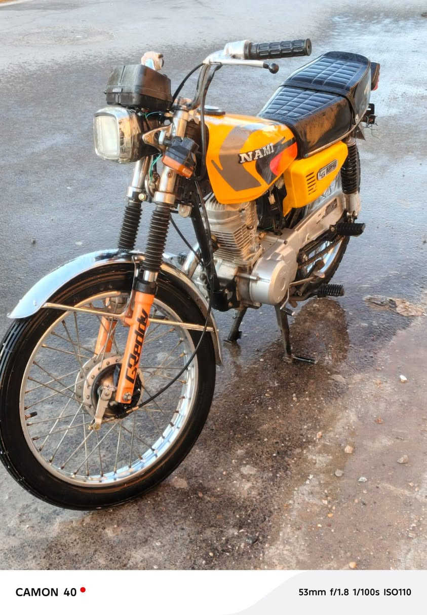 شباب دراجه للبيع 
اربعه گير موديل 21 اوراقه اصولي 
ودراجه نظيفه اليحب يعرف السعر على رقم يتصل 
 ***********
سعر مناسب
