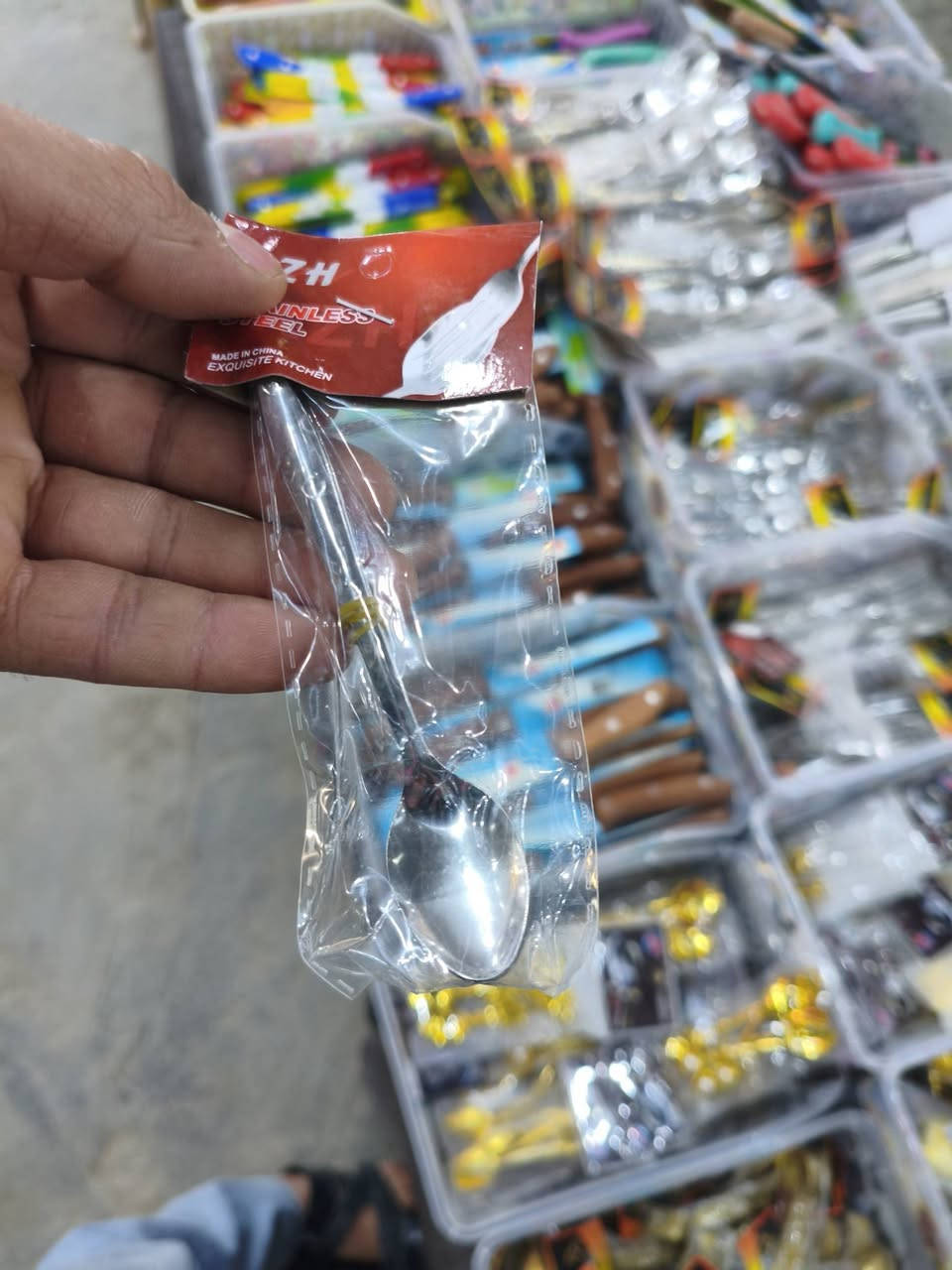 خواشيك شاي + اكل
مجمع الاخوين حي العسكري مقابيل حلويات حجي علي 
واتس ***********
