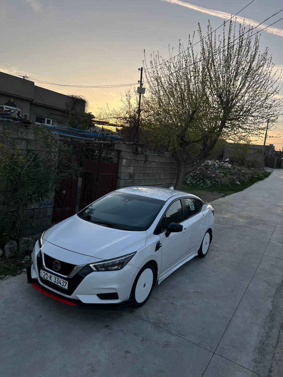 نیسان ڤێرسا 2022 قەپات مواسەفات { Sr } 
54هەزار مایل رۆشتووە
بەسمەیە، شەغالە ، شاشە گەورە ،
 کامێرایی دواوە ، کارپلێی ، 
سوکان ڤۆلیۆم ، تەعدیل سوورعە ، 
تەحاکوماتی ناو شاشەکە جێچ ئەلیک ترۆنی ، 
رادارە ، حاسیە ، ویل کرۆمە ،
 زۆر خاوینەو بی کیشەیە ، 
تەنها بەس بۆنی تەکەی بۆیاخە بی ناوگرتن
 ئیرباگی سوکانەکەی تەقەی وە دان راوەتەوە وەک خۆی . سەنەویشی تاکۆتای 2028بەسەر ناچیت ، 
 رەقەم شانسی 3N1CN8FV9NL852067

سـعـر : لە کۆمێنت داوابکە ڕاستەوخۆ بۆت دێت 📥 

گێر و مەکیەنەی بەشەرت 
هیچ کێشەیەکی تێدا نییە 

ژمارەی خاوەنەکەی 
***********
