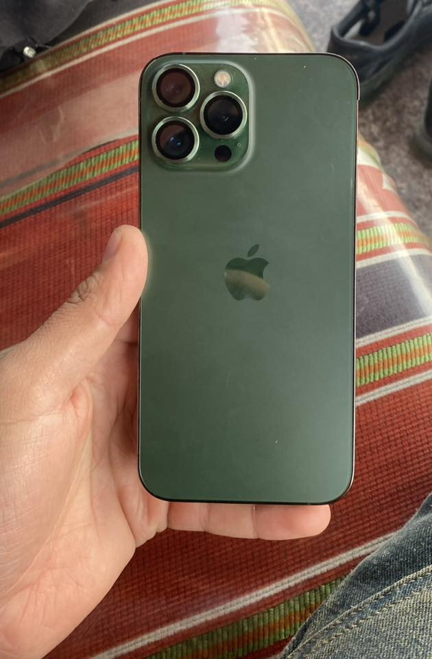 السلام عليكم جهاز 13 برو ماكس ذ256 ب 86 بس كسر ب شاصي وبلازما وما ماثر ع المس الشري يتصل ع ‭0774 101 9619‬
