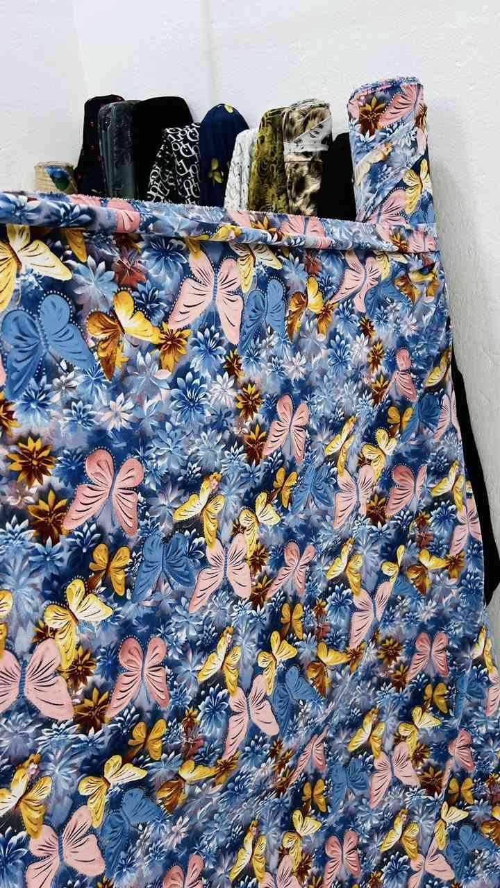 واسط قضاء الحي: محلة السراي
عرض لمد يومين 
خمس قطع قماش كريشه ب٢٥ والتوصيل مجاني 
رقم الهاتف: *********** وات ساب فقط عنوان المحل:_خلف مركز بيت الشام الطبي
يوجد توصيل جميع محافظات العراق
