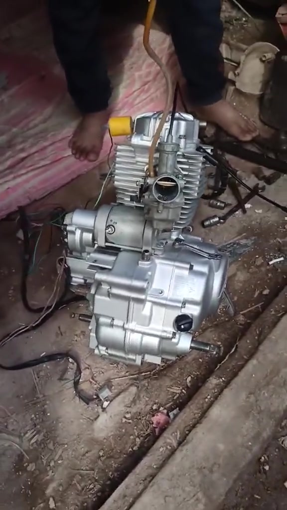 بسم الله الرحمن الرحيم محرك نضيف للبيع نضيف السعر 175 الف وبيه مجال شرط الشقل الي ايريده يتصل عله هاذه الرقم *********** بي واتساب
