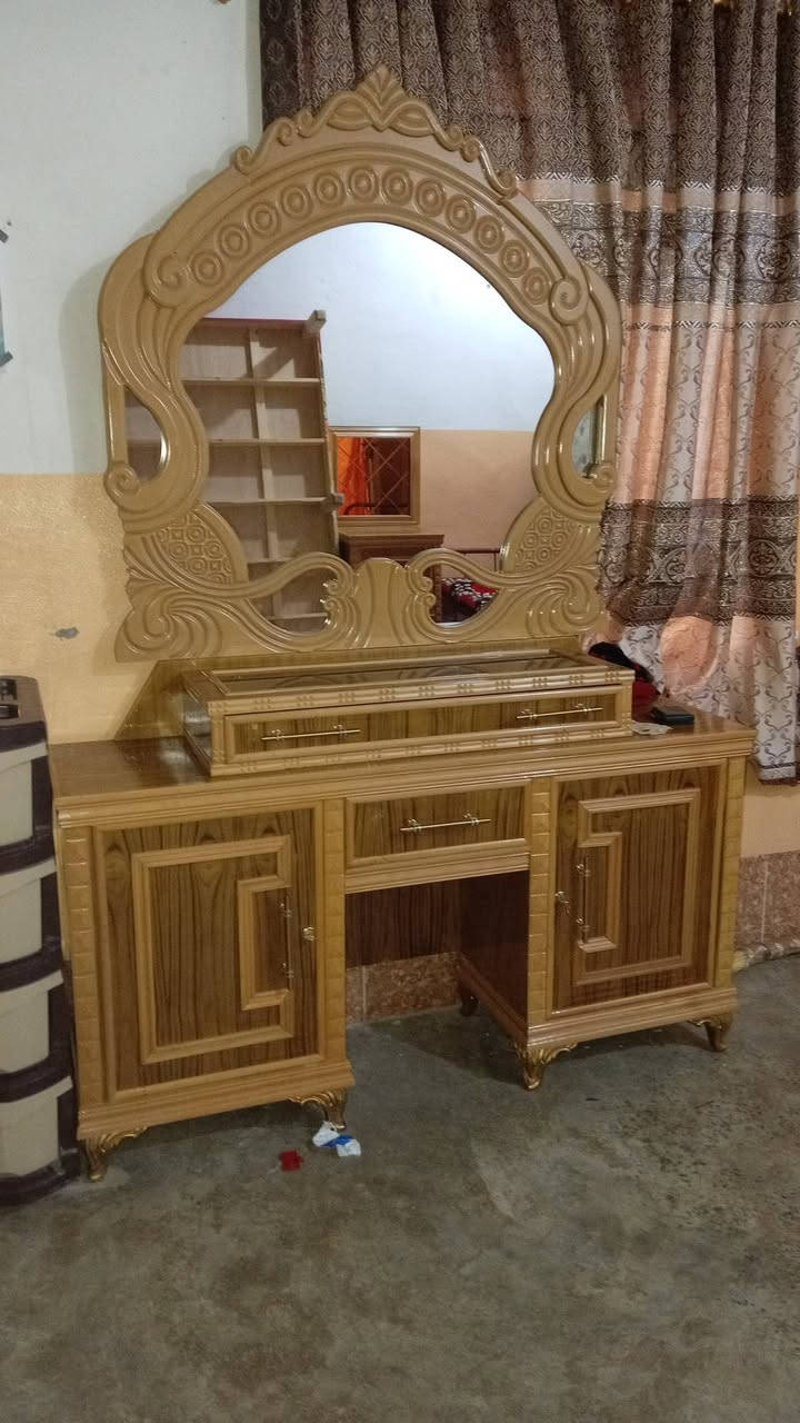 السلام عليكم متاح غرفه نوم +ملحقاته اخوه الجديد السعر
***********
