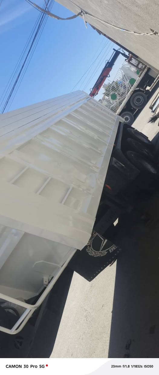 سلام عليكم 
‏سكانيه 2009 مكينه حجم R500 رقم بصره سنويه ما منتهيه سياره بأسمي عربانه دار قصاب عربانه وراس تخم تاير جاهزة العمل مكاني بصره الرقم ***********
