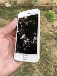 آيفون SE ٣٢ • بطارية ٨٦٪ • امريكي M