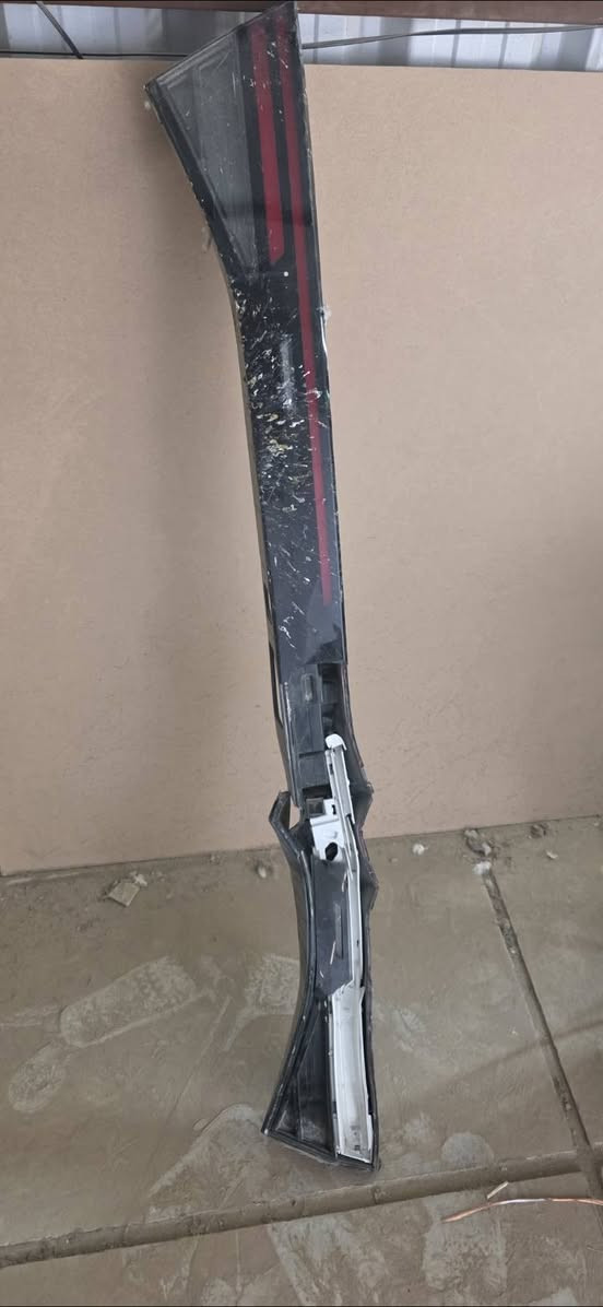 نص مسطره وزوج بكلايتات مكسوره جامتهن الي يفيده يراسل وات ساب ***********
