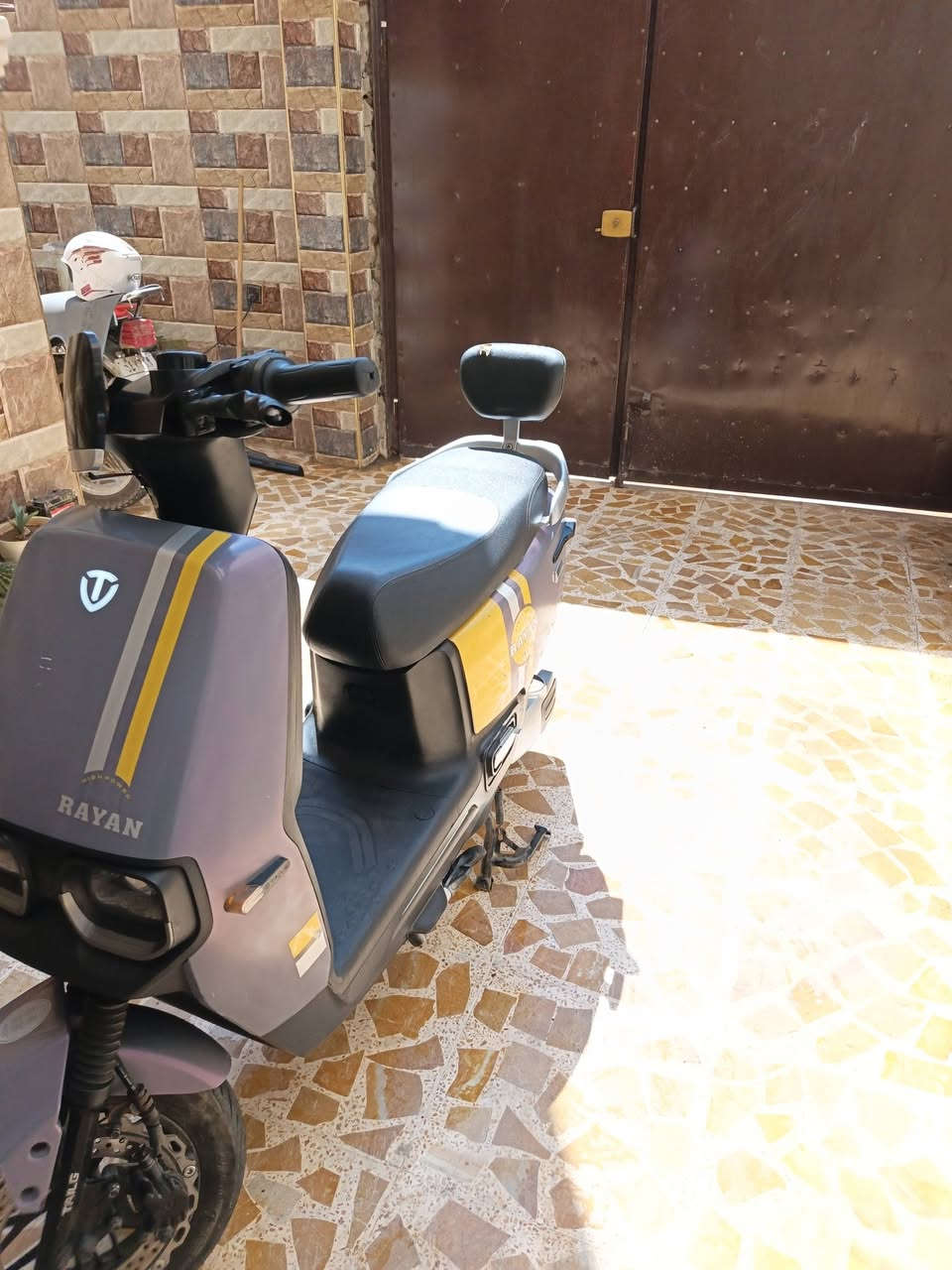 السلام عليكم ماطور شحن🔋⚡ريان أبو عيون للبيع مواصفات معروفة عالي وناصي 6بطاريات دبل الاصلي مالو 2بصمةالسعر775 المو شراي لا يتصل التواصل عل الرقم *********** بي واتساب والخاص مفتوح
