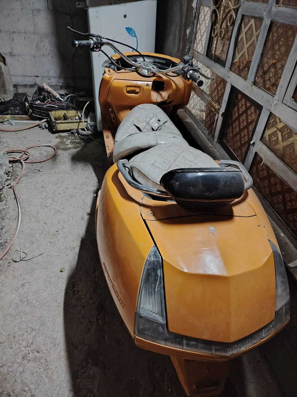 سلام عليكم داراجه البيع؛شغاله بيها نقص باتري قمجي سكليتر السعر 250وبيها مجال بسيط مكاني ابو غريب ***********
