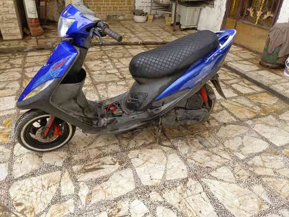 سلام عليكم دراجه ماكس عدله البيع دراجه نضيفه 
و مكينتهه 55بلادي مو جيب وشد بلادي كلجات رياضي
الدراجه مختمه بيع بدون كلج مامي مو وياهه يعني تجي 
تفحص و فتح كلج المامي السعر 850 الستفسار 
***********تصل واتساب العنوان الرءاسه مال العبيدي شارع 20مقابيل صيدليه بن البيطار
