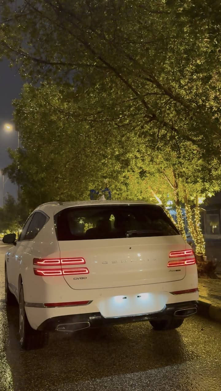 🔷 جينسس Gv80 برستيج لون ابيض داخل ابيض 
🔷سنة الصنع : 2023
🔷اللوحة : فحص موقت 
🔶السعر : 440 وبيها مجال بسيط 
🔷الضرر : فقط دعامية امامية واجه بيه شخوط بالجاملغ والبنيد ونصبغن وعندي صور قبل الصبغ 

بدون حادث ❌
( صور الحادث بالمنشور )
🔷بدون ايرباك 
🔷المواصفات:🔥
🔹حجم المحرك 6 سلندر 3.5L توين توربو 
🔹عداد المسافة 9  الف ميل فقط ❌
🔹جميع الابواب كهرباء (soft close)
🔹سمارت بارك (تحريك السيارة بالريمونت)
🔹عين سحرية
🔹كاميرات 360 درجة
🔹رادار امامي وجانبي وخلفي
🔹تنبيه الخروج عن المسار
🔹حساسات امامية وجانبية وخلفية
🔹انارة داخلية سحرية متغيرة الالوان
🔹سقف گنتارا
🔹فتحة سقف بانوراما
🔹ستائر خلفية كهرباء
🔹جنطة كهرباء
🔹غرفة جلد ابيض مطرز
🔹 كرسي السائق مساج
🔹تبريد وتدفئة الكراسي الامامية والخلفية
🔹كراسي كهرباء بالكامل
🔹ميموري كرسي السائق 
🔹فور ويل AWD
🔹ويل كب حجم 22 انج مع اطارات بحالة جيدة
🔹5 وضعيات للقيادة
🔹شحن وايرلس NFC
🔹انارة ترحيب شعار جينسس
🔹سستم الصوت BANG&OLUFSEN
🔹بصمه ابواب و تشغيل وتشغيل عن بعد
🔹مع باقي المواصفات الاعتيادية

السيارة جدا جدا جديده بوضع الوكاله وحتى دهن مبدل اله مناقصه اي شي وبالعافية ع الي ياخذه 

مكان السياره النجف الاشرف 
***********
والخاص مفتوح للجميع وشكرا ❤️
