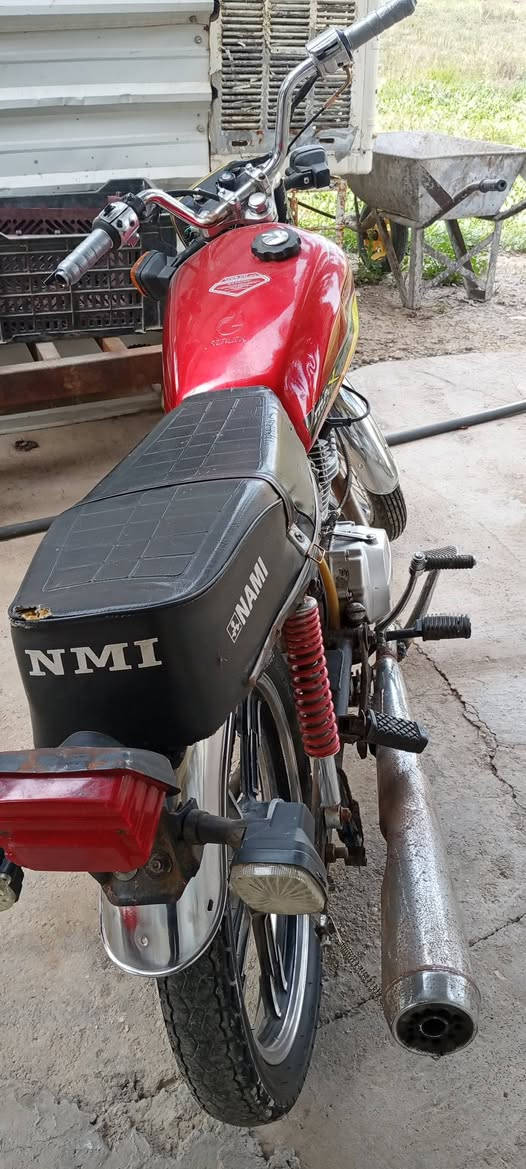 السلام عليكم للبيع دراجه ايراني تايكر موديل 2020 المحرك نضيف الدراجه نضيفه حجم 16  كلوبلت شغاله دبل اشاير شغلات المحرك مختوم المكان بغداد المحموديه سعر 360بيه مجال اتصل على هاذ الرقم ***********
