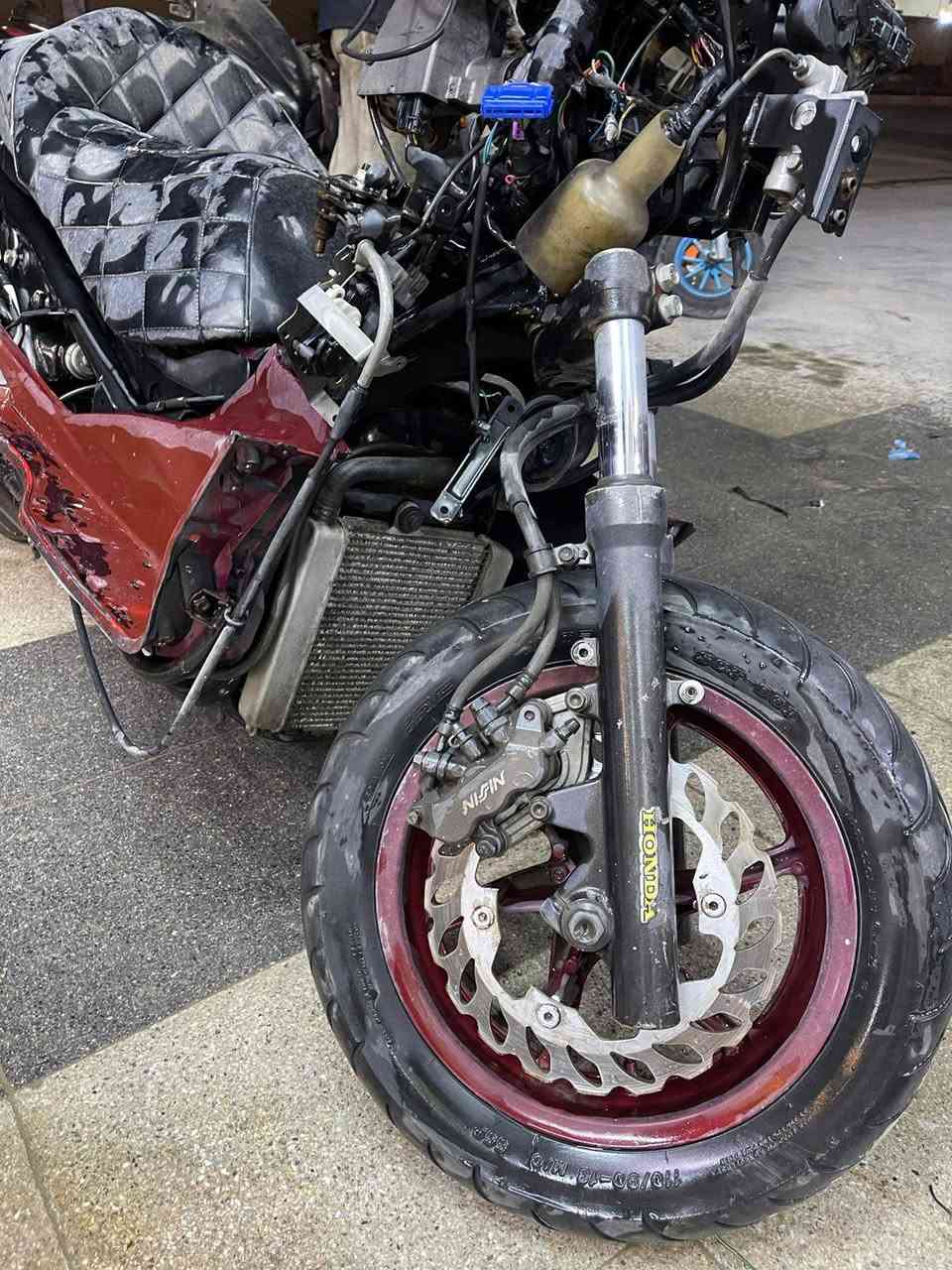 فورزا 010 فول تزويد كفراتها كامله مكينه مكفوله
دراجه طافيه ابيعه على وضعها 
ناصريه مركز 
‏‪***********
