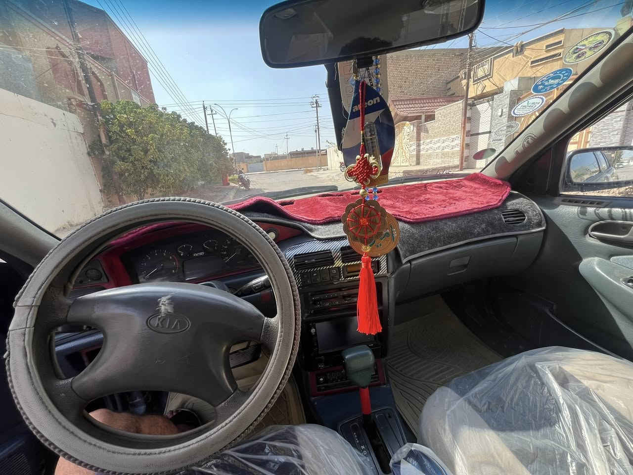 السلام عليكم .. كيا سيفيا موديل 93 رقم ديالي الماني وبيها سنويه كلشي كامل وسياره نظيفه مامعوزه اي شي  وكدامكم بصور السعر ب 30 ورقه وبيها مجال لناس الطيبه (***********) للاستفسار
