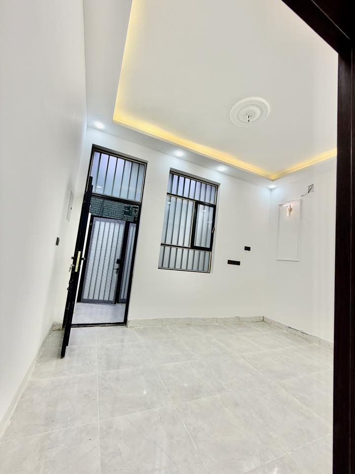 كربلاء المقدسه قرب الامام الحسين
يالله السلام عليكم 

دار مساحه (50) متر طابقين بناء طابوكً

بناء حديث شغل درجه أولى 

جنس العقار طابو سند (25) قرار محكمه 

مكاتبه وقرار مع صاحب البستان مباشر 

العنوان كربلاء المقدسه كنطره السلام 

تبعد عن الامام الحسين ع مسافه كيلوين 

عن طريق الزوار مسافه (50) متر 

الشارع الكدامهه عرض (7) متر تبليط 

مزيد من المعلومات تصال او مراسله عبر الوتساب 

علاء العبودي 

***********

***********
