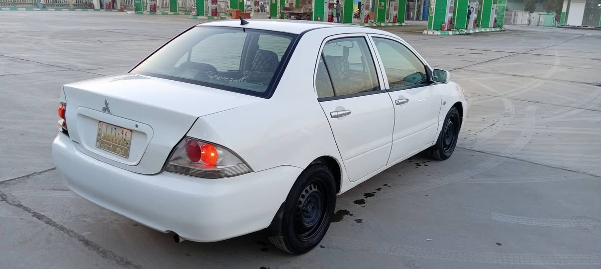 السلام عليكم مسبوشي لانسر 2010 رقم كربلاء سنويه ل28 بيها جاملغ وربع البنيد يعني شخوط مصبوغه كم قطعه  تكم ماواصلها صبغ بدون دواخل مكفول مكينه وكير كفاله ب67 وبيها مجال *********** مكاني بابل
