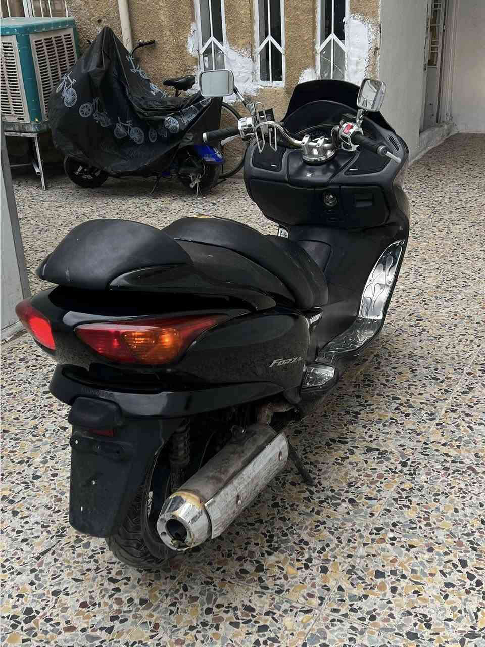 فورزه بصمه صفر ثمانيه
كامله دراجه مابيهه نقص 
كير شغال كهربائيات شغاله
مكاني بغداد *********** 
السعر ٩٥٠ الف
