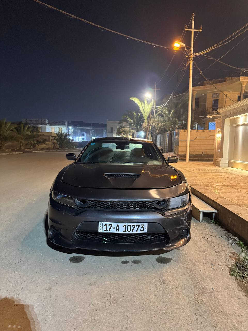 السلام عليكم 
للبيع جارجر 2022 فئة sxt فور ويل السيارة أمريكي جديدة كلش  استخدام شخصي مدخلها على ايدي من الإمارات ماشية 40 ميل مكينة 3600 ضربتها جاملغ وبنيد 
العنوان السماوة حي الحسين 
#السعر 195 وبيها مجال 
#اتصال ***********
