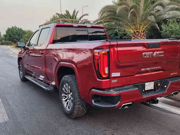 سيرا موديل 2022 

فئه ال AT4

حادث تاير أمامي وشوي من جاملغ الأيمن وجاملغ الخلفي شوي 

مكينه ٨ سلندر 

كير تعليك ١٠ نمر 

ماشيه ٣٥ الف 

دفع رباعي أمامي خلفي 

باب خلفي ٣ قطع درج 

أبواب بصمه عدد 4

دخول ذكي 

تشغيل عن بعد 

رادار تحديد مسار 

كروز سرعه 

شاشه ديجيتال 

كامرا أمامي خلفي 

تبريد أمامي خلفي 

كشنات تدفه وتبريد 

فتحه سقف سلايت

جامه خلفيه تحكم 

كشاف بدي

كهرباء خلفي وامي تخيم 

استيرن حراري 

كشنات تحكم كهربائي 

قاصه بلكشن الخلفي عدد 2 

شحن لاسلكي 

مازده لد كشافات لد

سياره بعدهي مامرقمه يعني الياخذهه يرقمه 

سعر 280 ماكو هيج سعر بلنسبه الخواتهه 

مكان بغداد 

موبايل *********** واتساب
