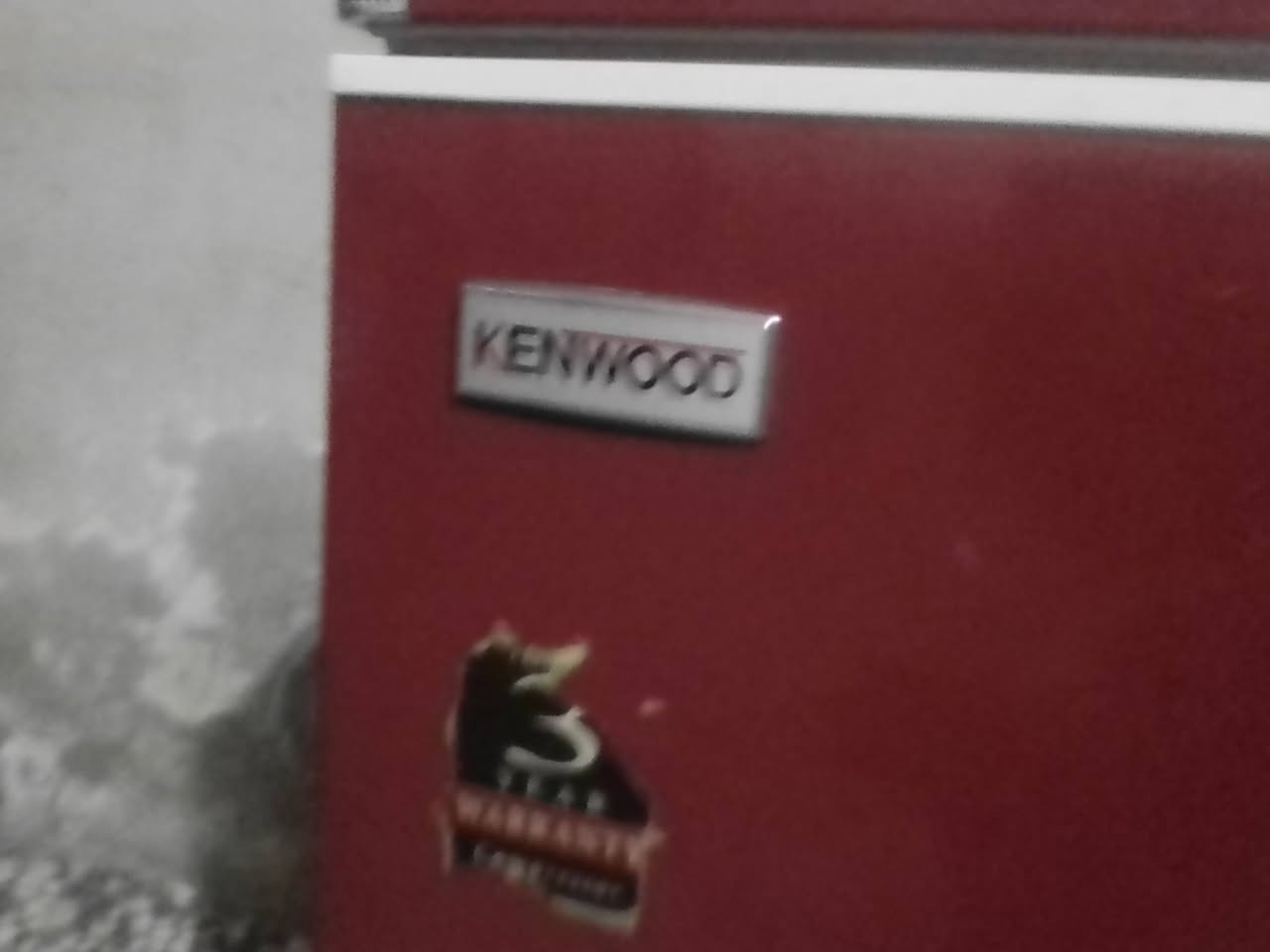 سلام عليكم عندي مجمده للبيع مداخله تصليح على الفحص تجميد فول وسبلت واحد طن شغال العنوان بغداد رقم الهاتف ***********مجمد سعر ٢٠٠وسبلت ١٥
