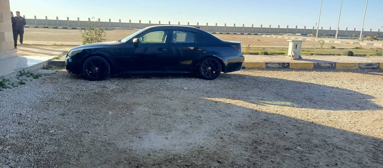 سلام عليكم 
BMW E60
مكينه n52 .30 نوزل قصير 
سياره فول موصفات 
فتحه
كشنات كهرباء 
تحكمات ستيرن
تحكم سرعه 
موديل 2007
سياره بسيم هزه جديده ماصار 4اشهر
كير مكينه خير من الله
تبريد ثلج تدفئه نار كلشي شغال
السياره صدرها بدلته بقن بس دبلات
تخم تاير نضيف
بيها صبغ ثلث قطع فقط
بيها ضربه شاملغ عكس السايق امبدل نفس الون هوه والبنيد وصور ضربه موجوده شواصي سليمه شرط الضمان
عليها كت كامل M  
سبايد M
دوسات M
دعاميات M
ويل M
بل حقيقه نصبتها احلى
مكان سياره انبار 
ادور مراوس بدي قديم 540 او صقر هاذ رقمي واتس متواجد *********** صور كلها كدامك لا تجي تكلي دزلي صورها هاي كدامك شوفها عجبتك راسلني ماعجبتك اتركلك تعليق يليق لوجهك لحلو 😉 تحياتي لكم حميعآ
