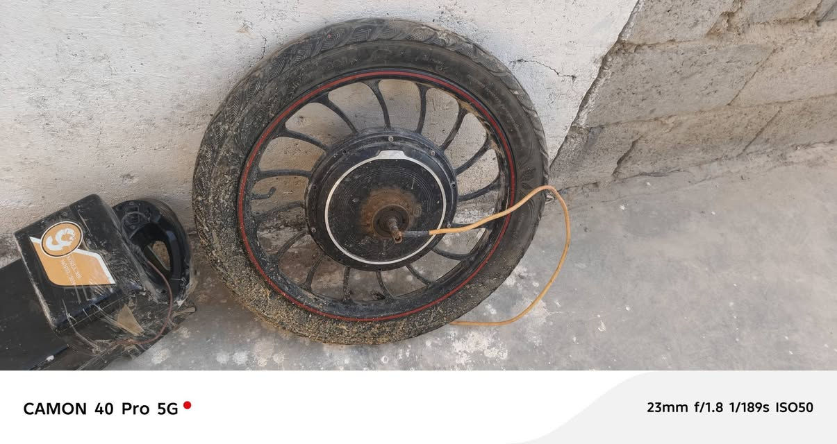 السلام عليكم غراض دراجه شحن mr9 انتبه مو r9 اما اذا تريد تشتري الدراجه كلها اتصل ونتفاهم عل السعر  عطل الدراجه فقط بالضفيره مالتها 
1- يدة سكليتر مستخدمه وتشتغل + دكمة النمر 4نمر + يدة الجه الثانيه كذلك تشتغل دكمة الهورن والايت والأشاير كلهن يشتغلن ثنينهن نضيفات كلش وسعرهن ثنينهن 15 الف

2- باتريات 12 فولت عدد 4 المجموع 48 فولت جدد واستخدام اقل الأسبوع شرط لا منفوخات ولا بيهن اي شخط او ضرر بالمحتصر جدد سعر الباتري سعرهن اربعتهن ب70 الف وذا سعر القطعه سعر الواحد ب18 الف جدد والله العظيم وما مستخدام غير اقل الأسبوع

3- يداة بريكات نضيفات معه القمجيات سعرهن 10 الف

4- سله نضيفه وكامله فقط يرادلها تكحيل بالون الاسود لان من جهة البراغي مزنجره سعرها 5 الف

5- بوكس باتريات تحمل 4 باتري نضيف سعره 10 الف

6- جهاز البصمه تشغيل عن بعد معه الريمونت نضيف وشغال سعره 15 الف

7- ملف جديد وشغال وما بيه أي ضرر ولا زلغ بالوايرات جديد مثل موضح بالصوره سعره 40  الف وانتم تعرفون بأسعار  الملف

8- عقل كنترول 60-72 فولت  بلادي شغال مابيه اي ضرر وايراته نضيفه وبلاديه سعره 25 الف 

9- عقل كنترول جوكر يشتغل على جميع الدراجات الشحن كذلك 60-72 فولت غير مستخدم نهائيا سعره 20 الف

10 وياله عدد ثنين خلفي اماي نضاف جدآ ما بيهن اي ضرر سعرهن ثنيهن 35 الف

11- كفرات تخم كامل نضيف جدآ ما عدا الامامي بيه ضرر لون ازرق سعرهن 15 الف

12- شاشا مستخدمه ونضيفه ما بيها اي ضرر فقط شخوط بسيطه تشتغل 4 نمر معه عداد 90 كيلومتر كل الأنضمه تشتغل بيها سعرها 15 الف

 13-تايرات امامي خلفي نضيفات جدآ سعرهن الزوج ب10 الف 

14 دبلات خلفي نضاف جدآ وبلاديات غير تجاري البلاديه مال الدراجه عدد 4 دبلات جهة اليمين 2 وجهة اليسار 2 سعرهن اربعتهن 20 الف وبيهن مجال

 علمآ كل الاسعار الي ذكرتها بيهن مجال // التواصل خاص او الاتصال على الرقم *********** متواجد وتساب
