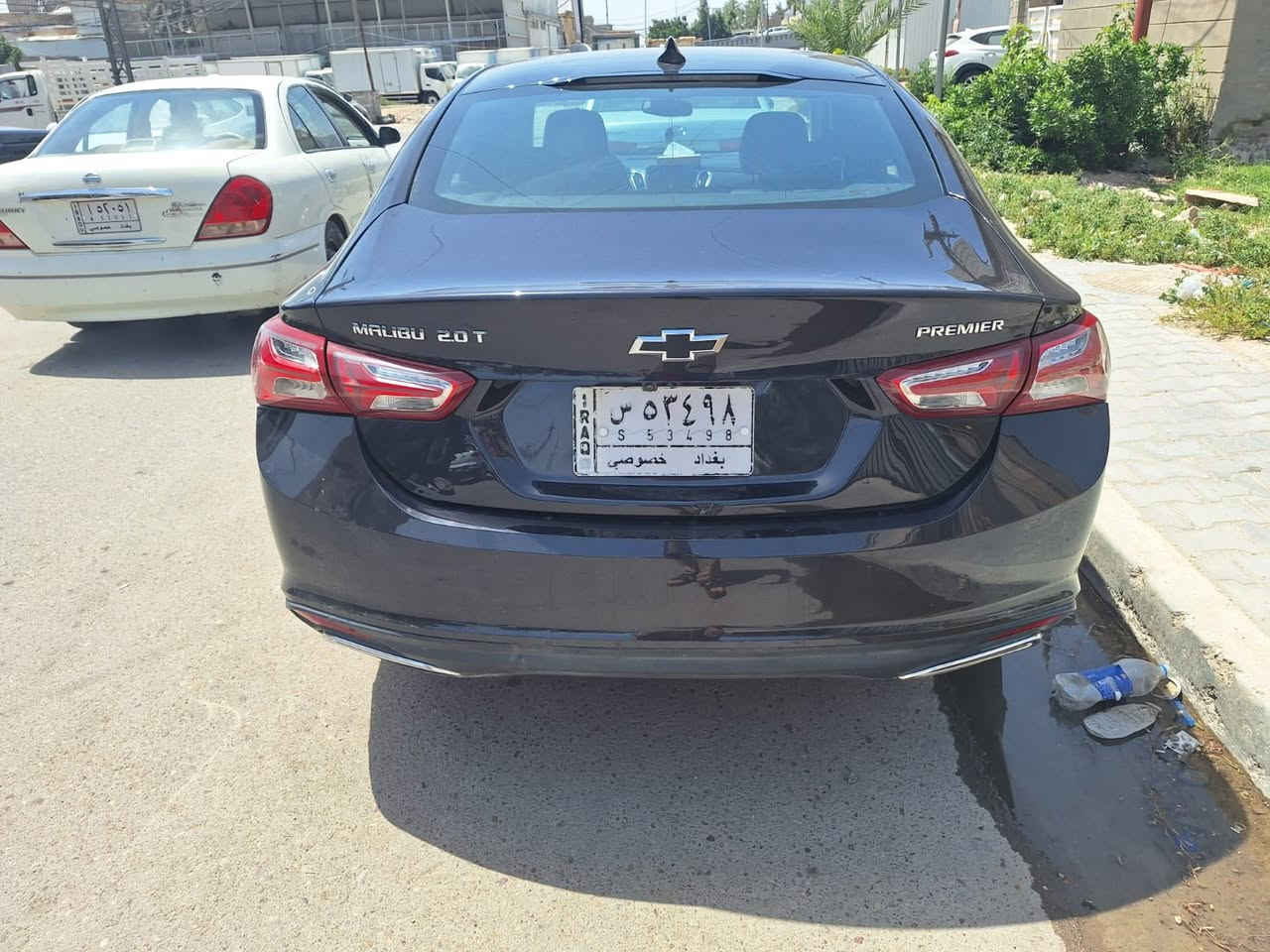 السلام عليكم
ماليبو بريمير 
موديل ٢٠٢٢ 
ماشية ٢٧٠٠٠ كيلو متر 
محرك ٢٠٠٠ تيربو 
حادث السياره جاملغ خلفي و باب خلفي 
السياره بدون ايرباك 
العنوان بغداد 
تخم تاير جديد زائد ويا كب اسود جديد مع الويل الكب الاصلي موجود 
السعر 130 ورقه 
***********
