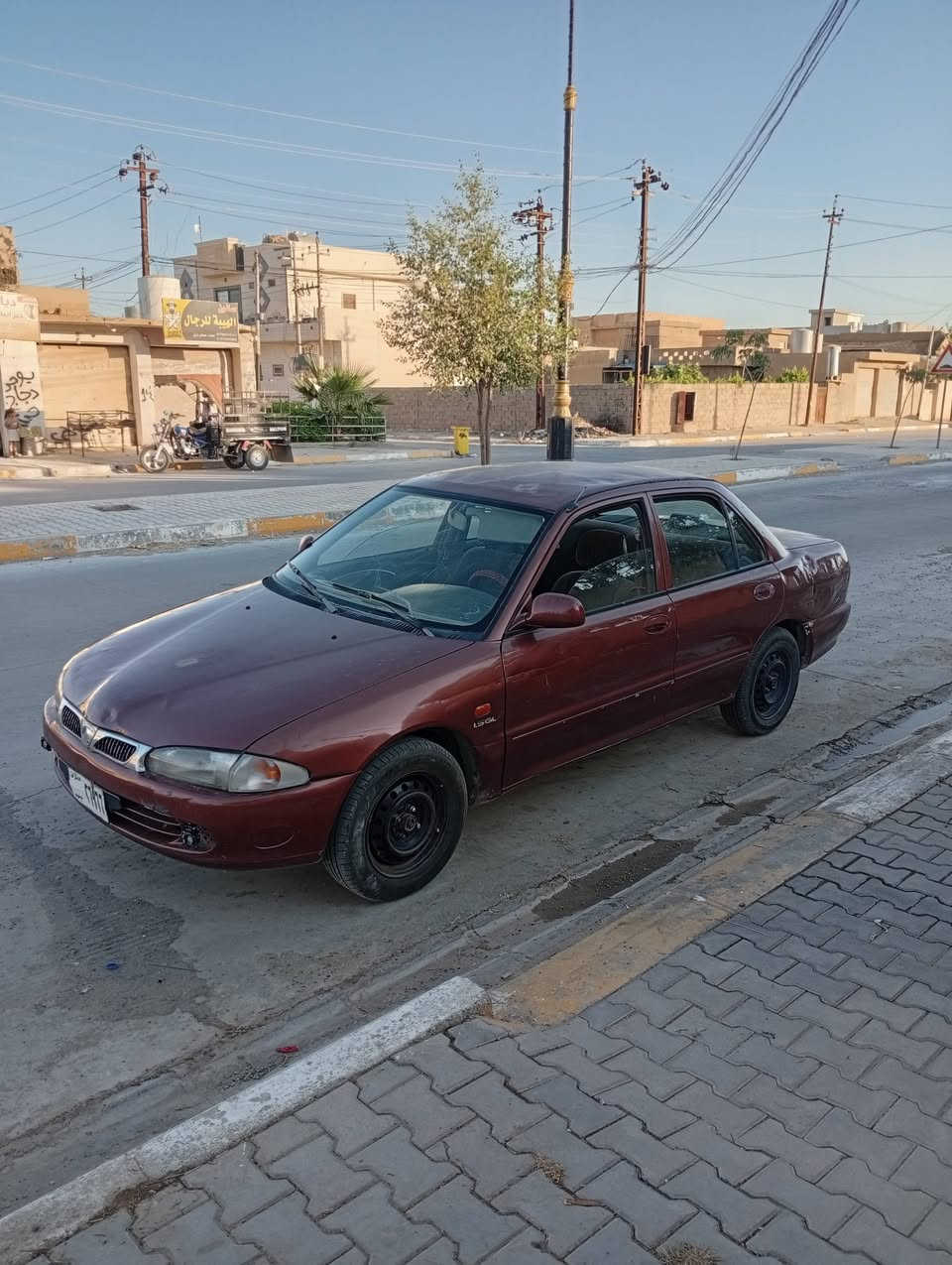 بروتون 2002  رقم نينوى 
حرة 
الصبغ بلادي  ما بيها صبغ 
محرك كير شرط 
السعر 42 ورقة  
للتواصل ***********
