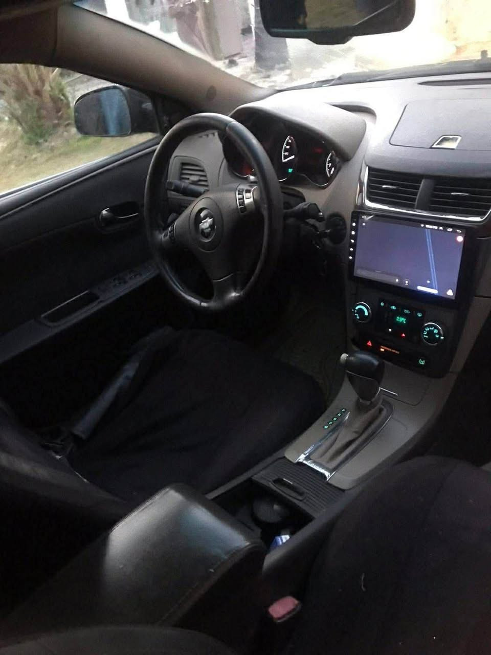 السلام عليكم ماليبو موديل 8فول موصفات فتحه سقف محرك 6سنويتها ماصاقطه ما عليه شارت حجز ولا غرامات راعيها يداور بيع بدون مداور تتكفل بل سرقه ول عشائر سعر 45رقمي بي وتساب***********
