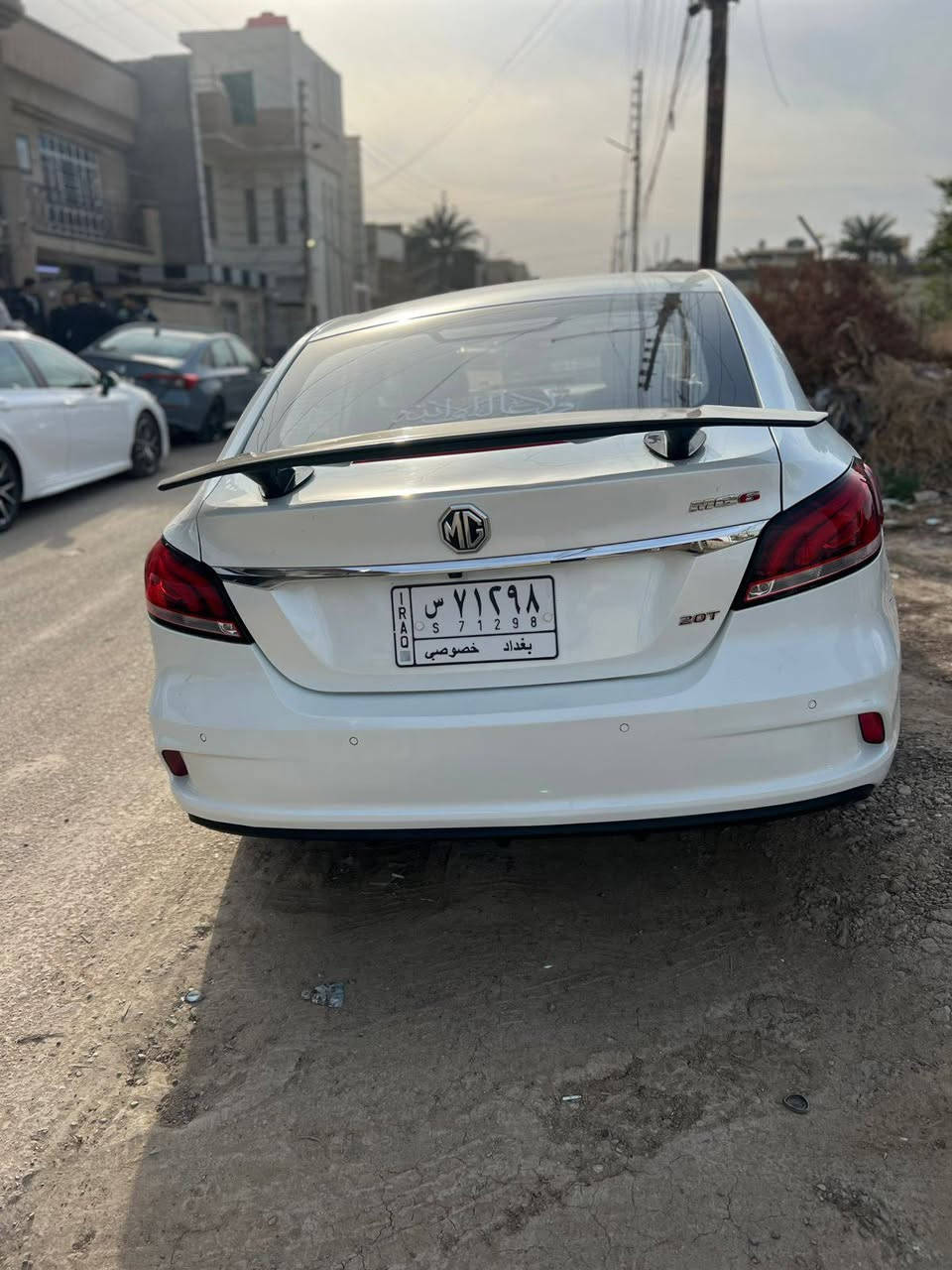 سلام عليكم ..
MG6 تروف اعلى فئة موديل 22
فول مواصفات بصمة ابواب + بصمة تشغيل
تبريد قطعتين
فتحة 
داخل لونين بلاد 
السيارة جديدة .....للمراوس بتكسي  ..مكاني بغداد حي الجهاد ..متواجد خاص


**إذا كنت صاحب هذا الإعلان وتريد حذفه لأي سبب، رجاءا أرسل رسالة إلى الدعم الفني**