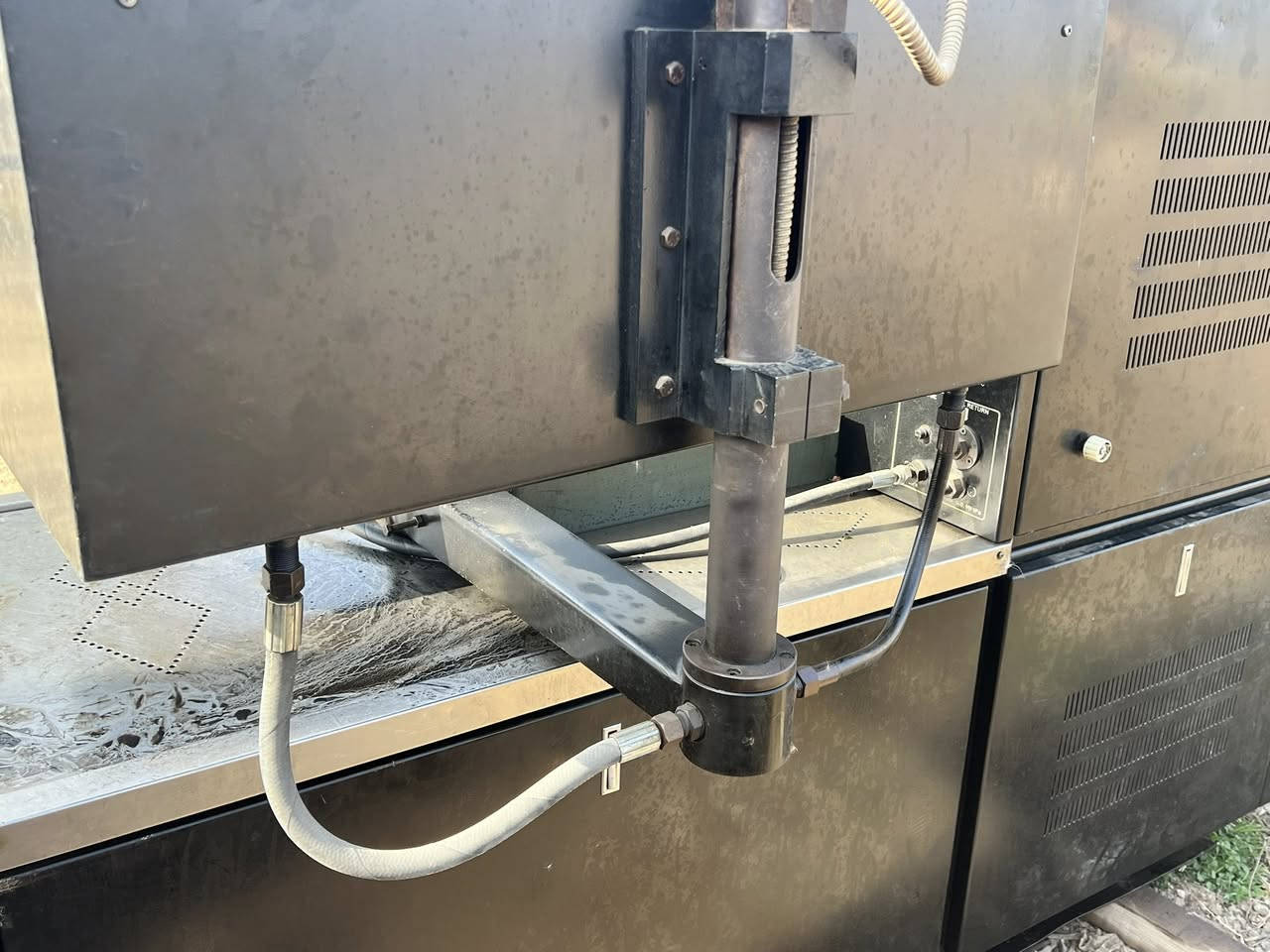 السلام عليكم جهاز بمات للبيع السعر 35ورقه وبي مجال الهاتف ***********
