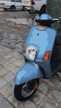 السلام عليكم 
دراجه ماكس بوليسي
طلعه حاويه بشهر ٧ دراجه برغي ما مفتوح معدل شرط ١٢٠
كفراته تايوان والبلاد موجودات كلشي شغال بيها من عده عداد السرعه سعرها مليون وبيها مجال حق الجيه يعني ٩٥٠ قفل قفل
مكانه ناصريه مركز رقم التواصل ***********
