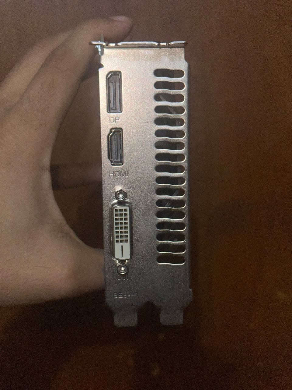 كرت شاشة 

RX550 4GB

ما مستخدمة 

سعره 60 الف


**إذا كنت صاحب هذا الإعلان وتريد حذفه لأي سبب، رجاءا أرسل رسالة إلى الدعم الفني**